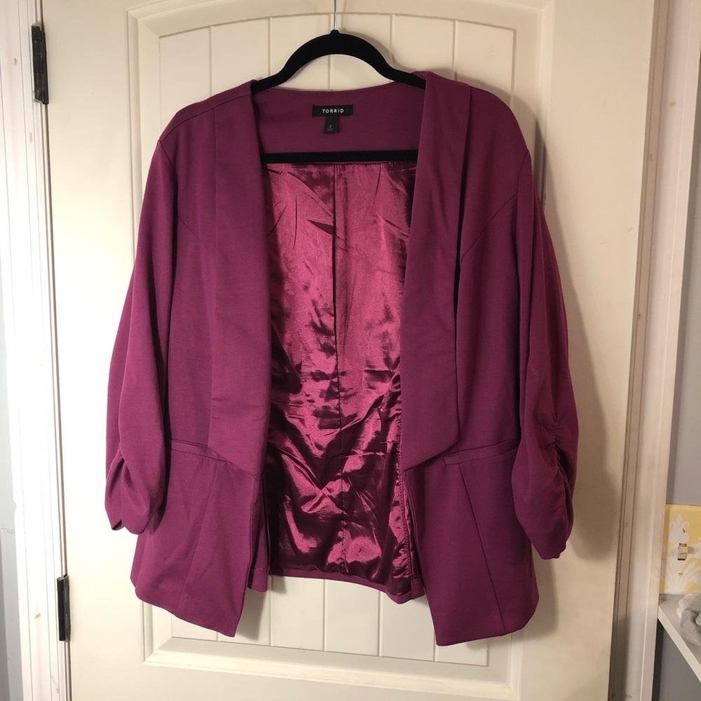 Cropped Sleeve Blazer